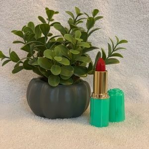 Aloe Lipstick: Shade B9